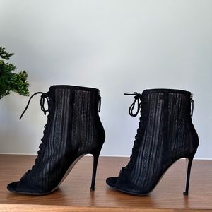 Lace detail Gianvito Rossi lace up stiletto